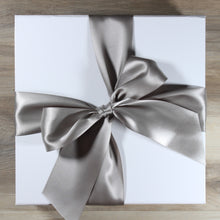 Load image into Gallery viewer, White box with grey satin bow