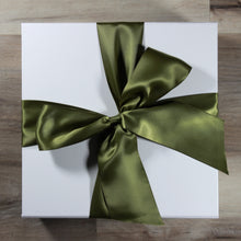 Load image into Gallery viewer, Tree Hugger